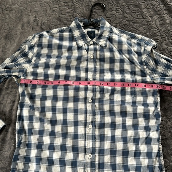 Perfect condition men’s small slim fit blue and white Saks Fifth Ave button up - Picture 4 of 6